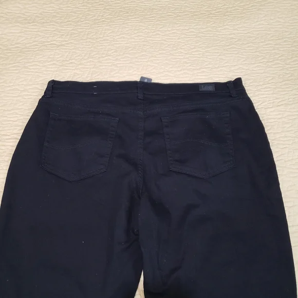 Women's Lee Relaxed Fit Black Jeans Size 18 - Picture 6 of 8